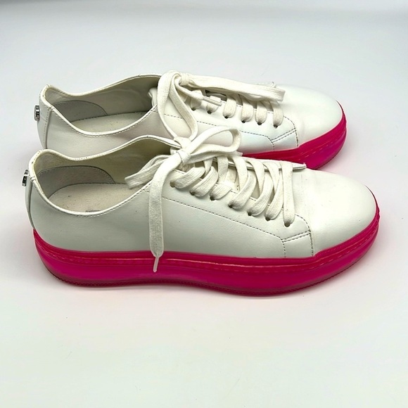 Steve Madden - NEO White Leather Lace Up Hot Pink Neon Soles Platform Sneakers 9 - Picture 1 of 13